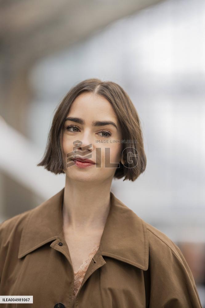 Emily in Paris cast - Paris