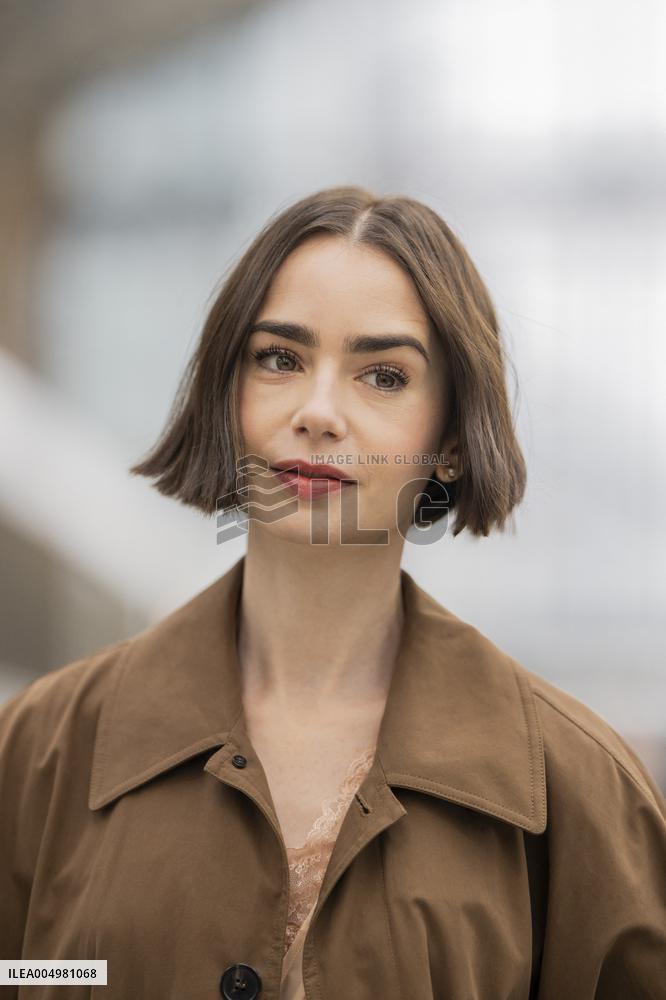 Emily in Paris cast - Paris