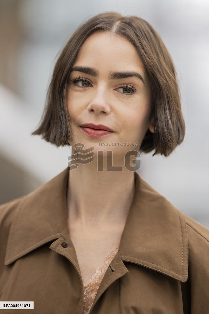 Emily in Paris cast - Paris