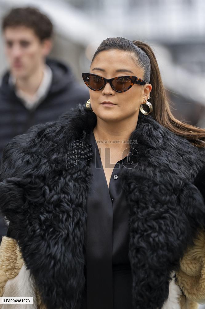 Emily in Paris cast - Paris