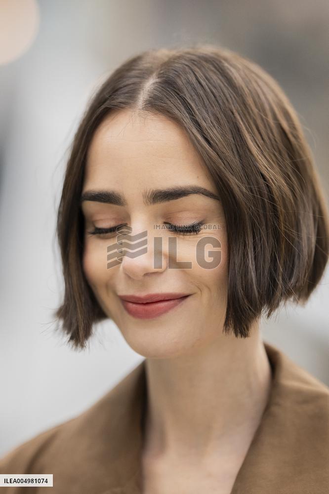 Emily in Paris cast - Paris