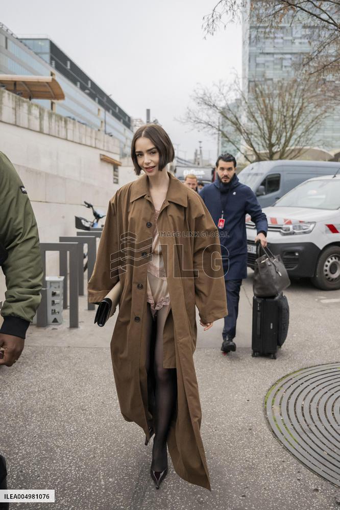 Emily in Paris cast - Paris