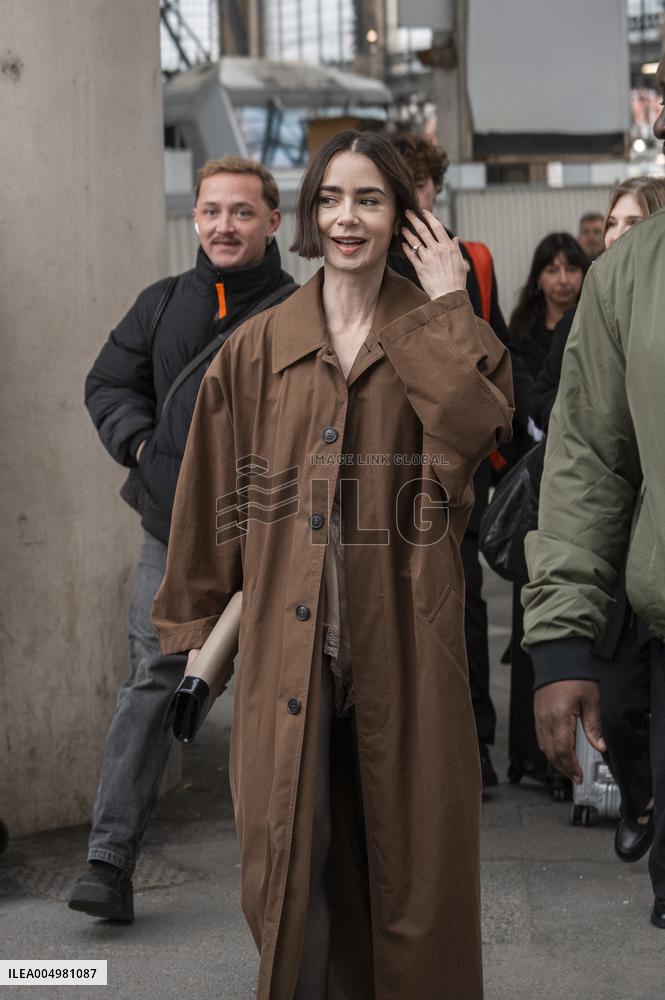 Emily in Paris cast - Paris