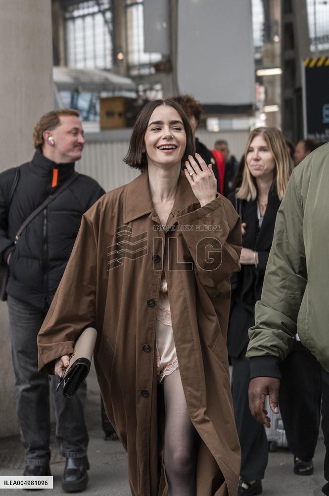 Emily in Paris cast - Paris