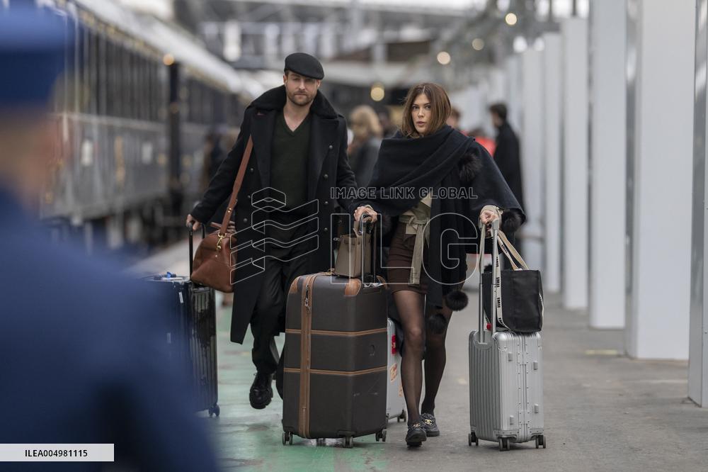 Emily in Paris cast - Paris