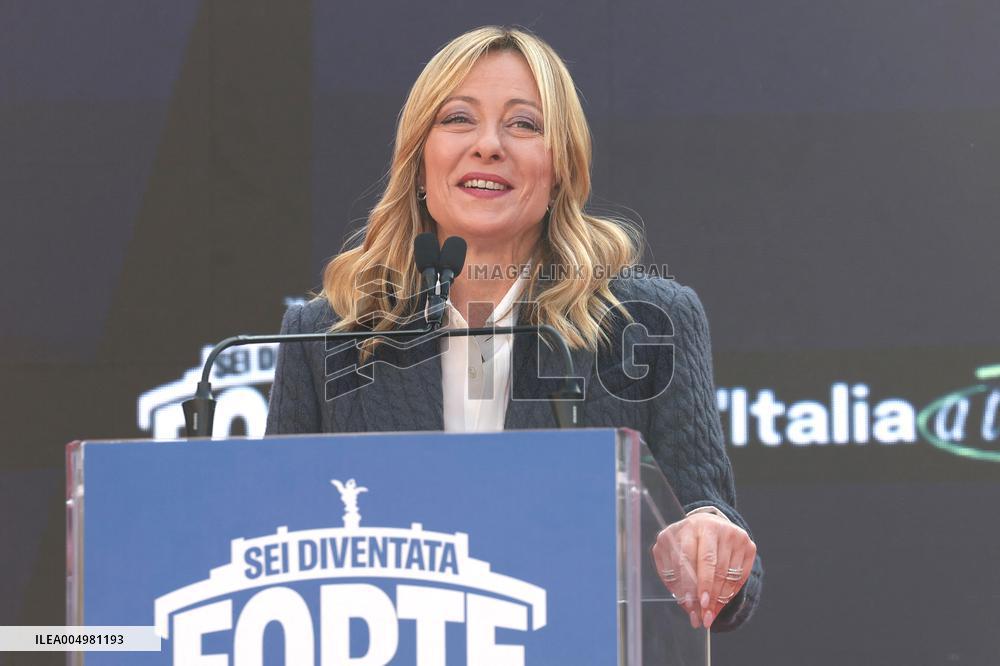 Giorgia Meloni And Daughter At Last Day of Atreyu 2025 - Rome