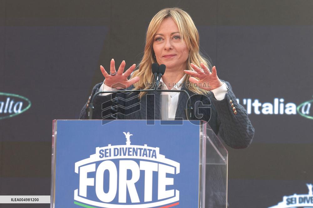 Giorgia Meloni And Daughter At Last Day of Atreyu 2025 - Rome