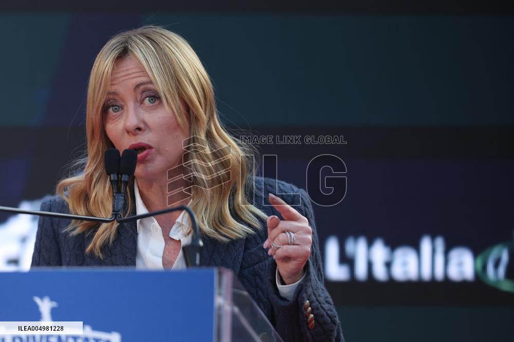 Giorgia Meloni And Daughter At Last Day of Atreyu 2025 - Rome