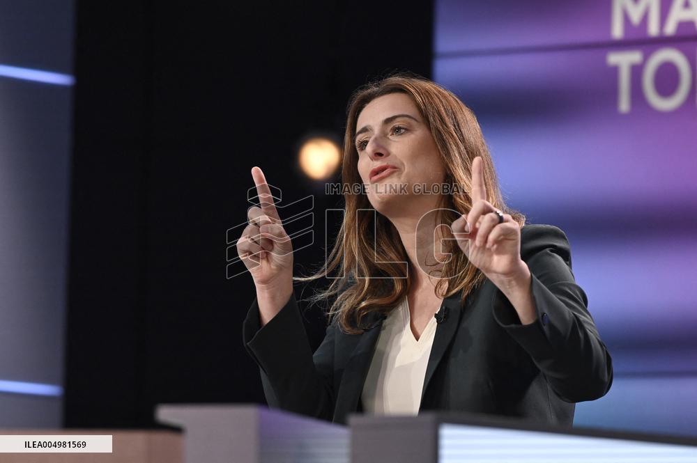 Marine Tondelier Portraits On Dimanche En Politique - Paris