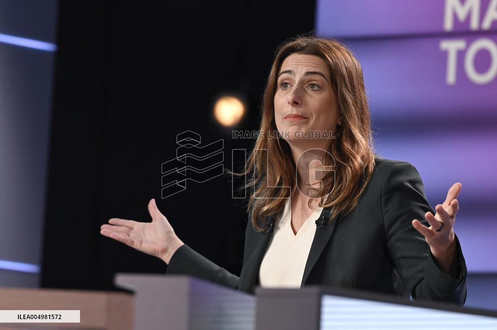 Marine Tondelier Portraits On Dimanche En Politique - Paris