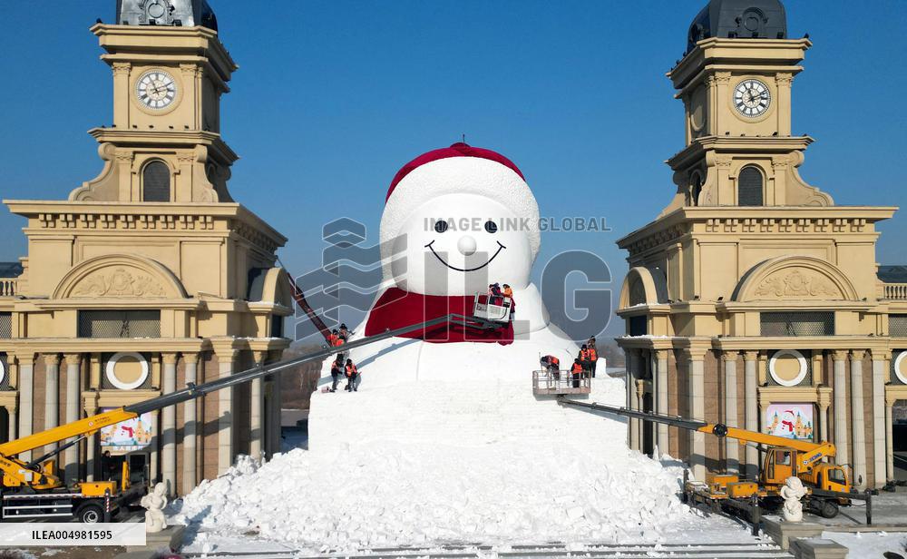 19 Meters Tall Giant Snowman - China