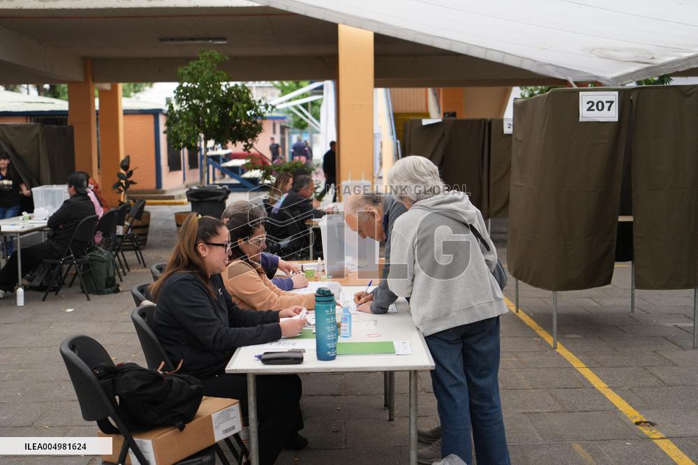 Chileans Vote For Presidential Elections - Chile