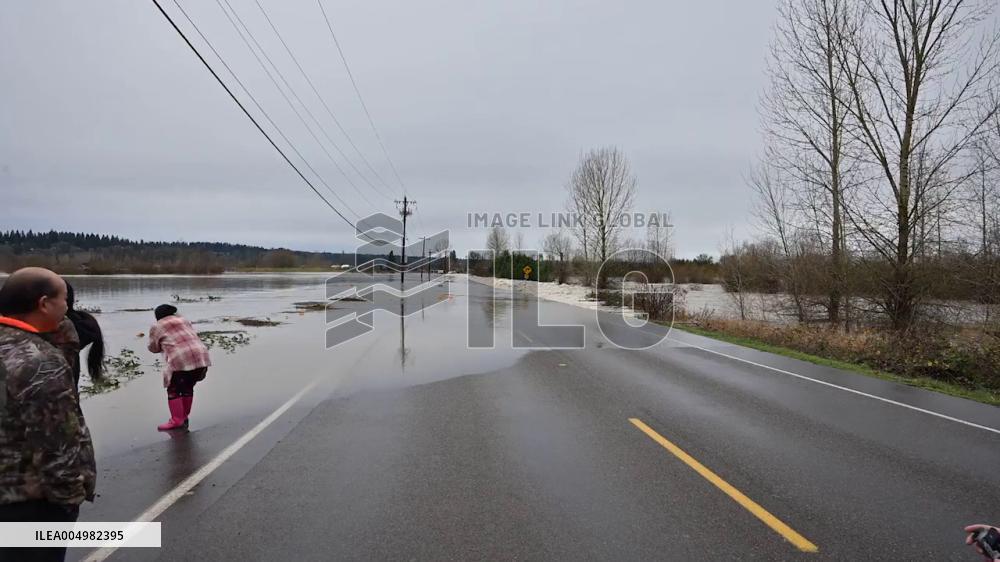 US: Record Flooding Wreaks Havoc in Washington, Emergency Status Continues