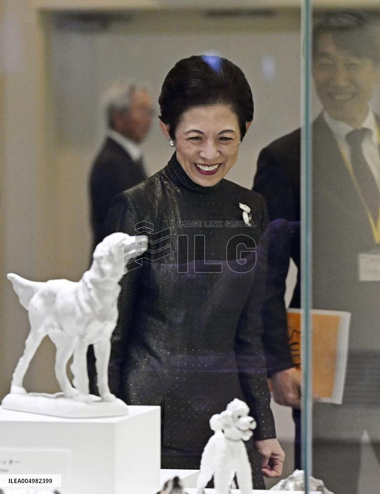 Japan Princess Hisako visits ceramic museum