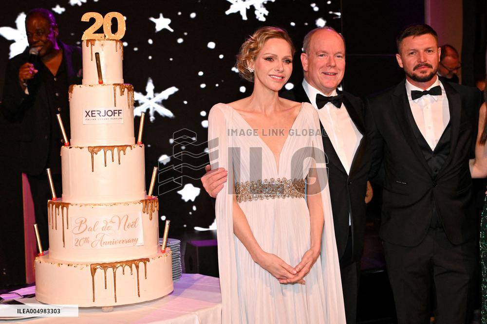 NO TABLOIDS - Christmas Ball In Monaco