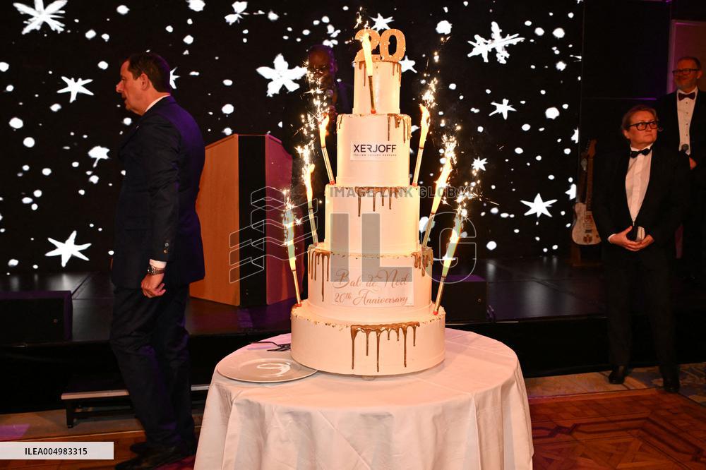 NO TABLOIDS - Christmas Ball In Monaco