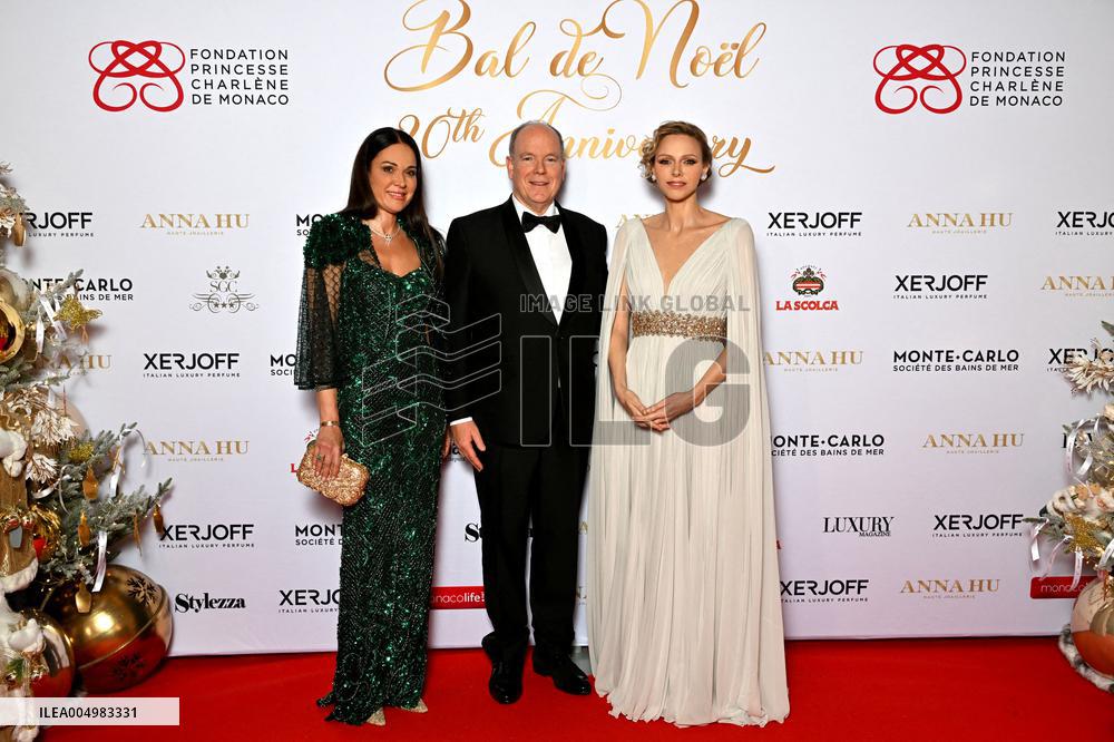NO TABLOIDS - Christmas Ball In Monaco