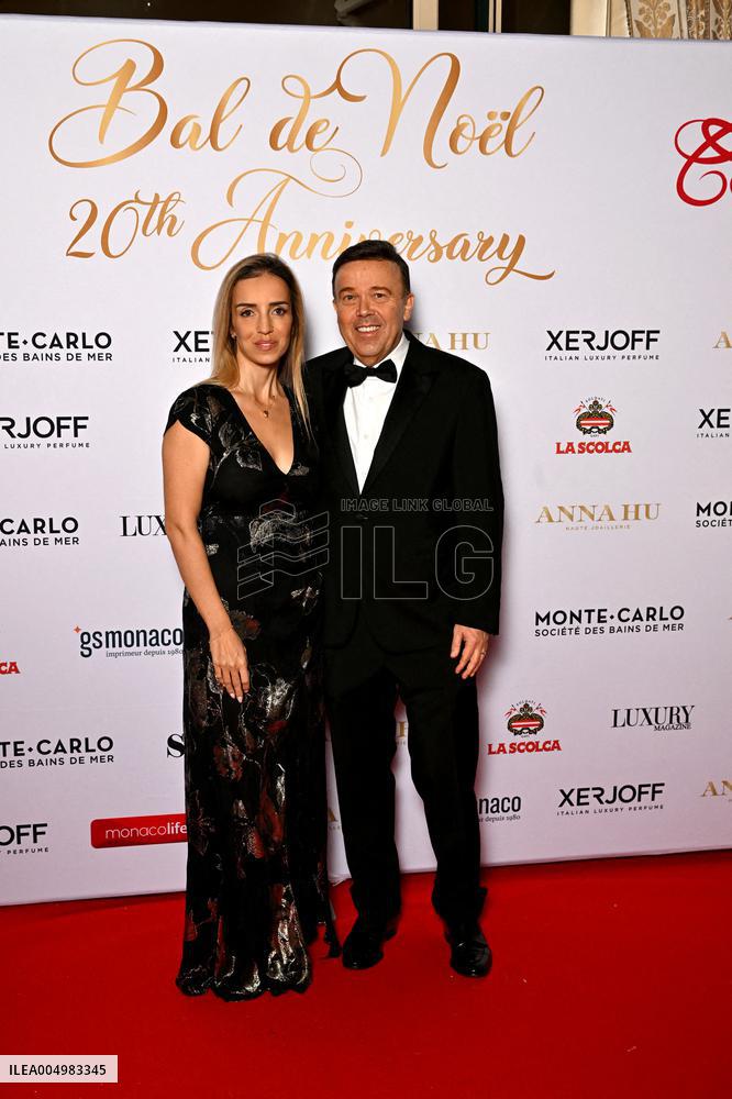 NO TABLOIDS - Christmas Ball In Monaco