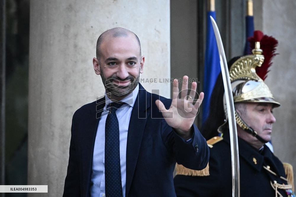 Emmanuel Macron welcomes Nikos Christodoulides at the Elysee FA