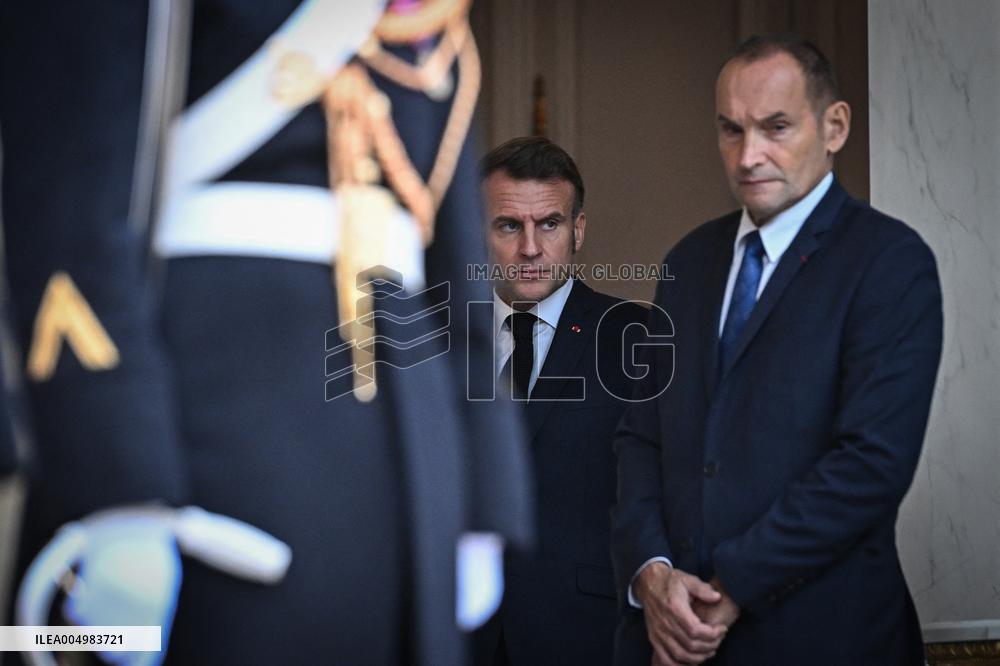 Emmanuel Macron welcomes Edgars Rinkevics at the Elysee FA