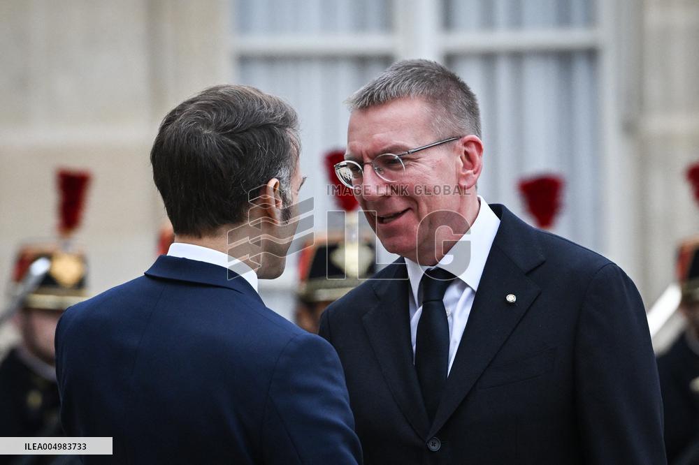 Emmanuel Macron welcomes Edgars Rinkevics at the Elysee FA