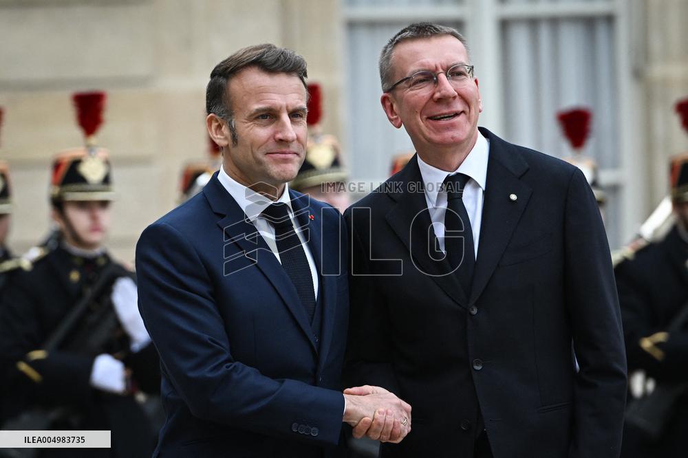 Emmanuel Macron welcomes Edgars Rinkevics at the Elysee FA