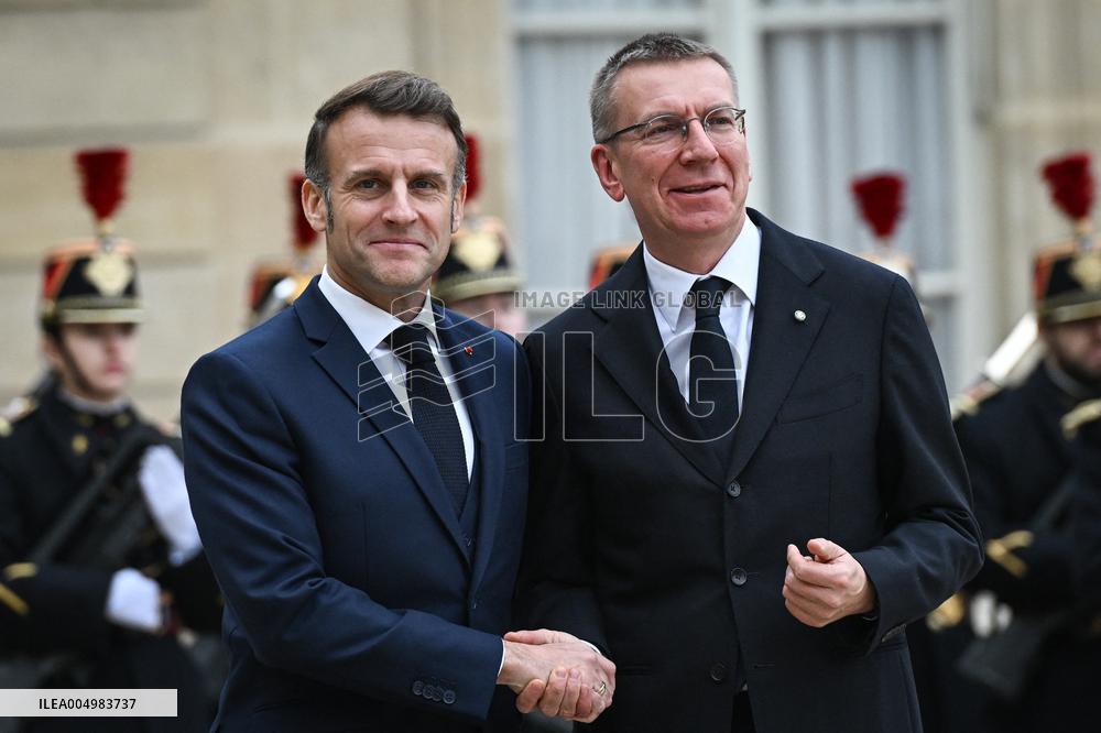 Emmanuel Macron welcomes Edgars Rinkevics at the Elysee FA