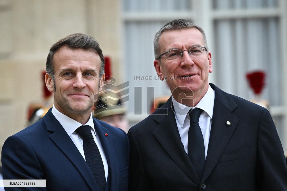 Emmanuel Macron welcomes Edgars Rinkevics at the Elysee FA
