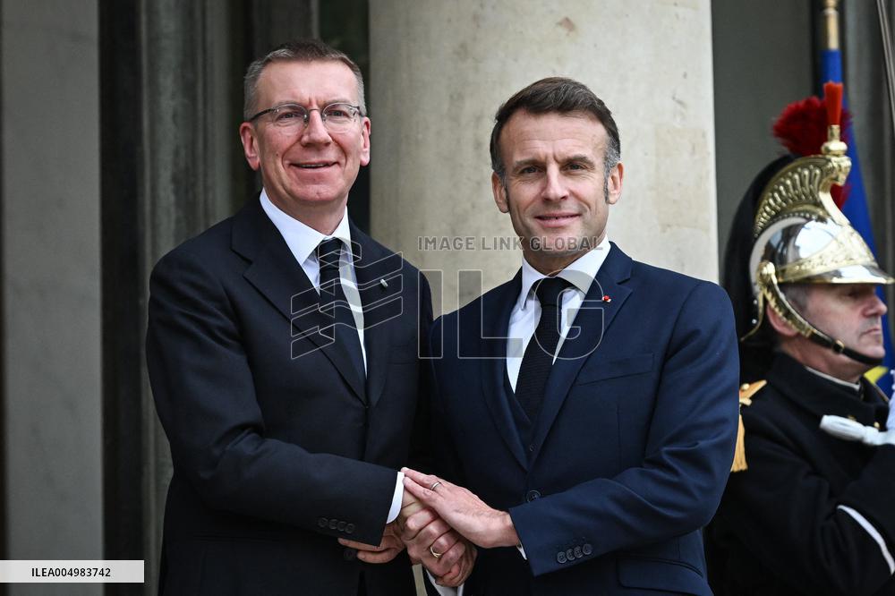 Emmanuel Macron welcomes Edgars Rinkevics at the Elysee FA
