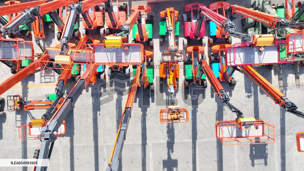 Illustration - Economy Growth - China