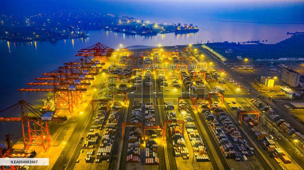 Illustration - Economy Growth - China