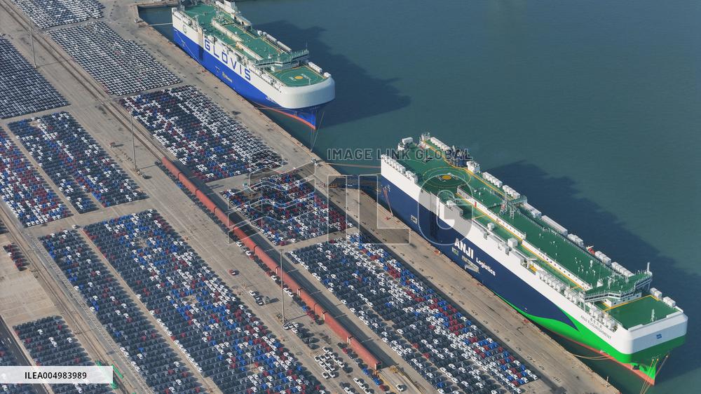 Illustration - Economy Growth - China