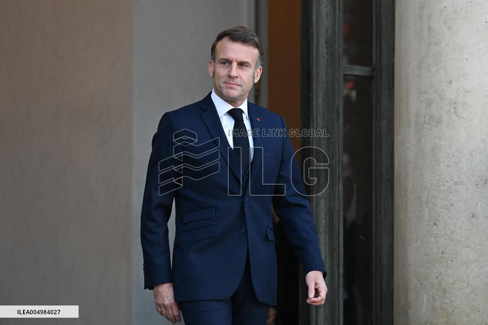 Emmanuel Macron welcomes Nikos Christodoulides at the Elysee