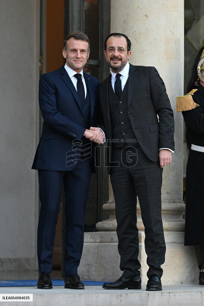 Emmanuel Macron welcomes Nikos Christodoulides at the Elysee