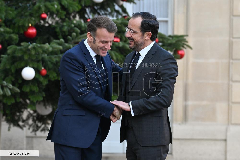Emmanuel Macron welcomes Nikos Christodoulides at the Elysee