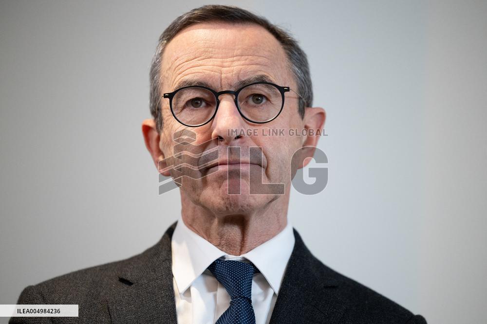 Les Republicains No to Mercosur Press Conference - Paris