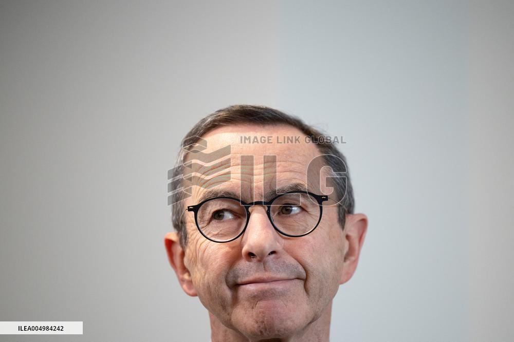 Les Republicains No to Mercosur Press Conference - Paris