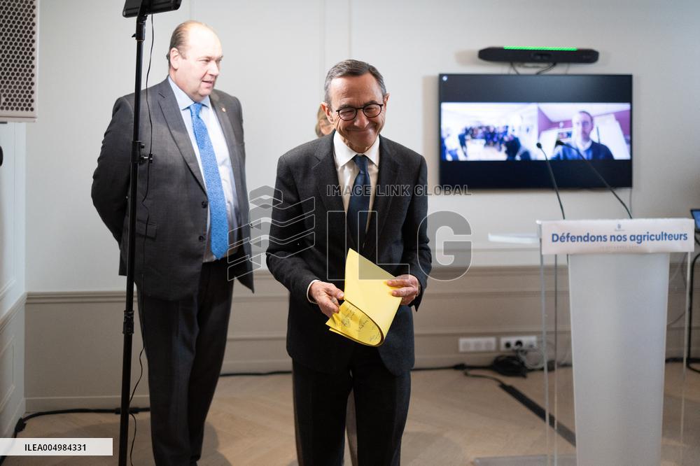 Les Republicains No to Mercosur Press Conference - Paris