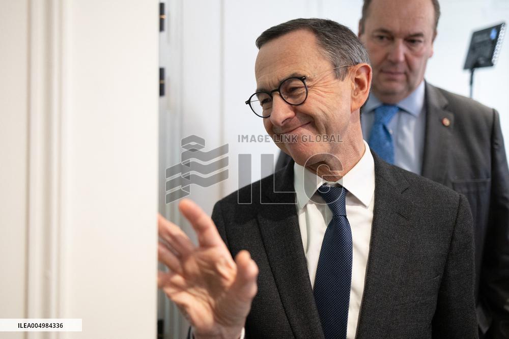 Les Republicains No to Mercosur Press Conference - Paris