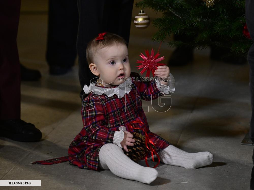 SWEDEN ROYAL PALACE CHRISTMAS TREE