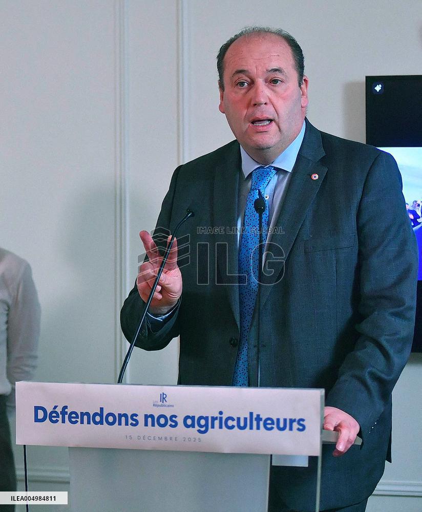 Les Republicains Meeting After Clashes Between Farmers And Breeders - Paris