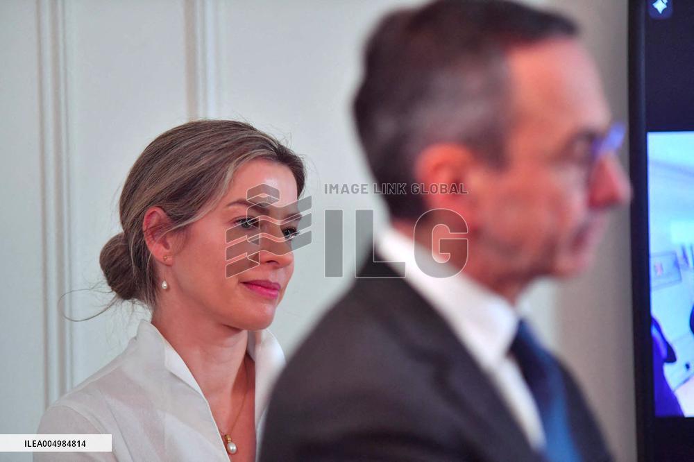 Les Republicains Meeting After Clashes Between Farmers And Breeders - Paris