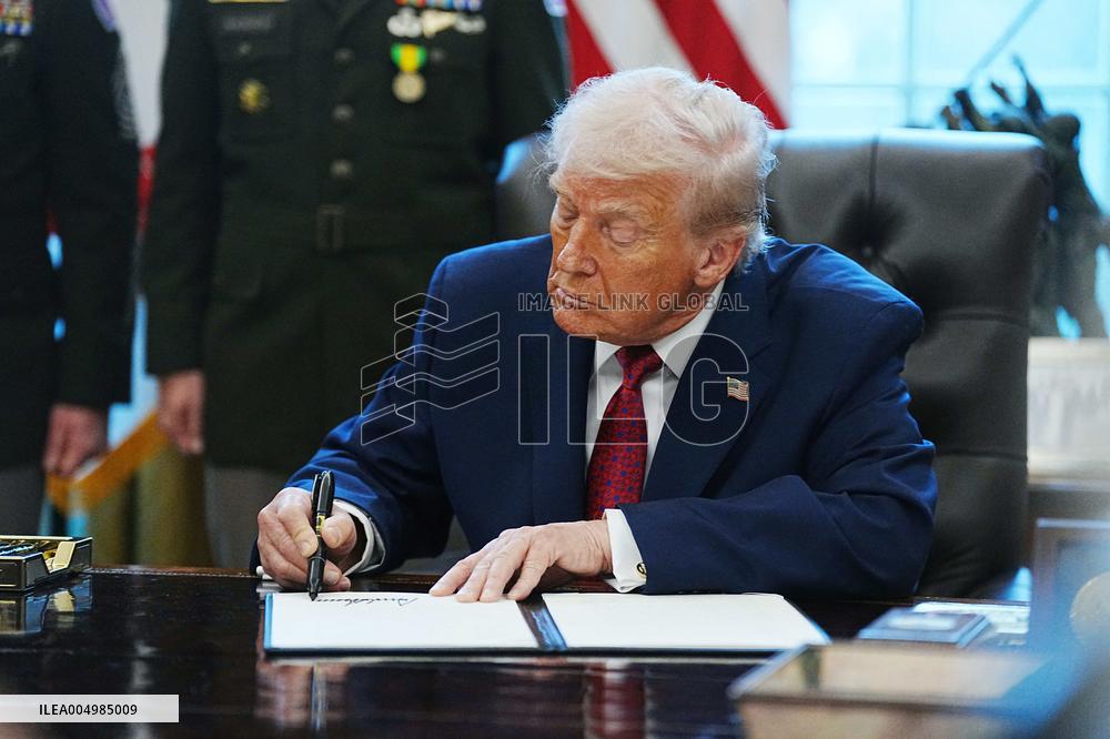 Trump Announces Border Defense Medals