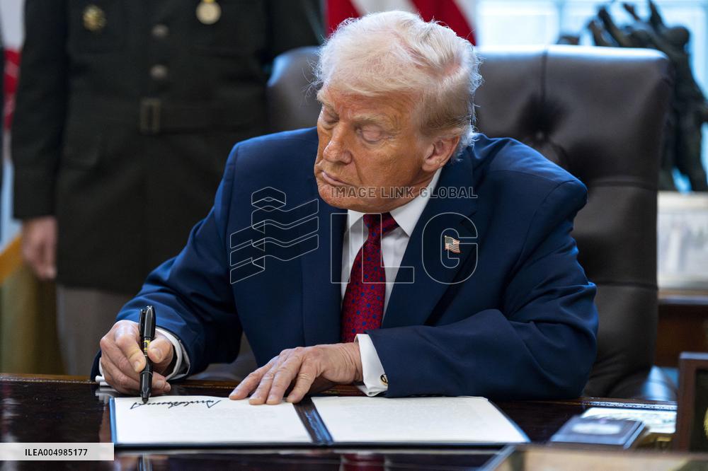 President Donald Trump Awards Mexican Border Defense Medal in Oval Office