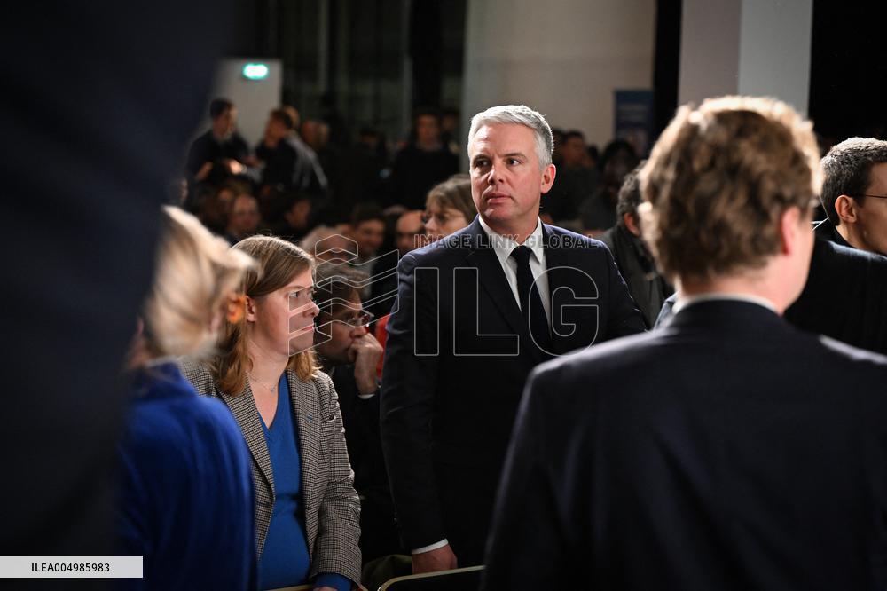 Meeting Of Pierre-Yves Bournazel Horizons Candidate For Mayor Of Paris 2026 - Paris