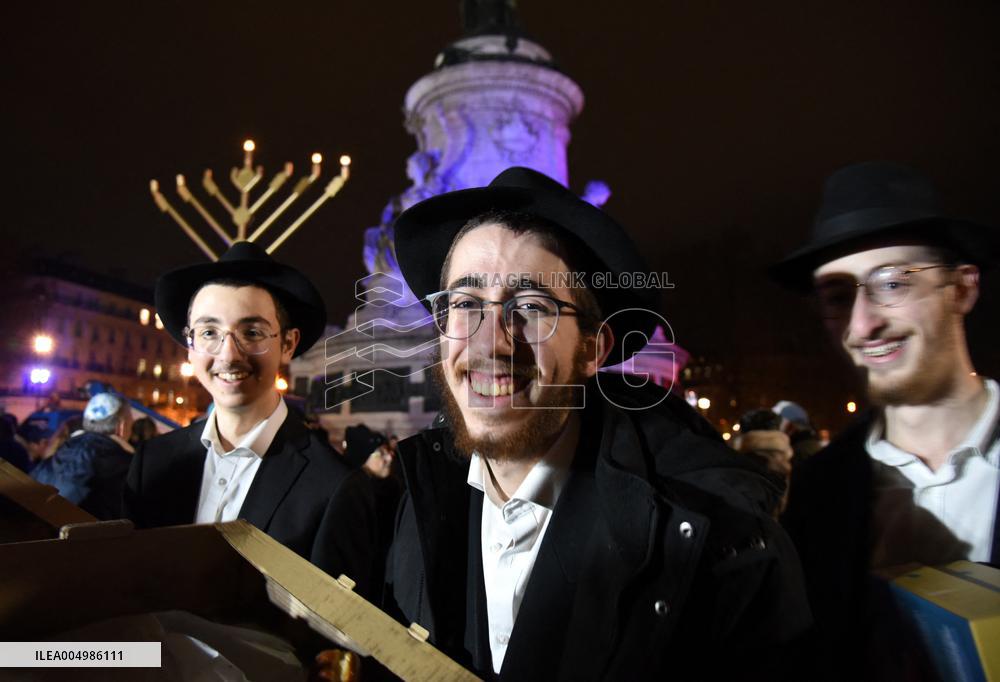 Chanukkiah Lighting Ceremony  - Paris