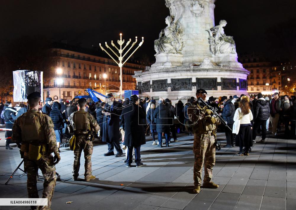 Chanukkiah Lighting Ceremony  - Paris