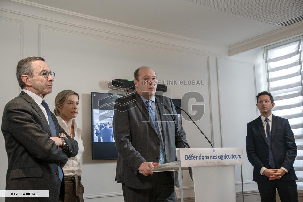 Les Republicains Meeting After Clashes Between Farmers And Breeders - Paris