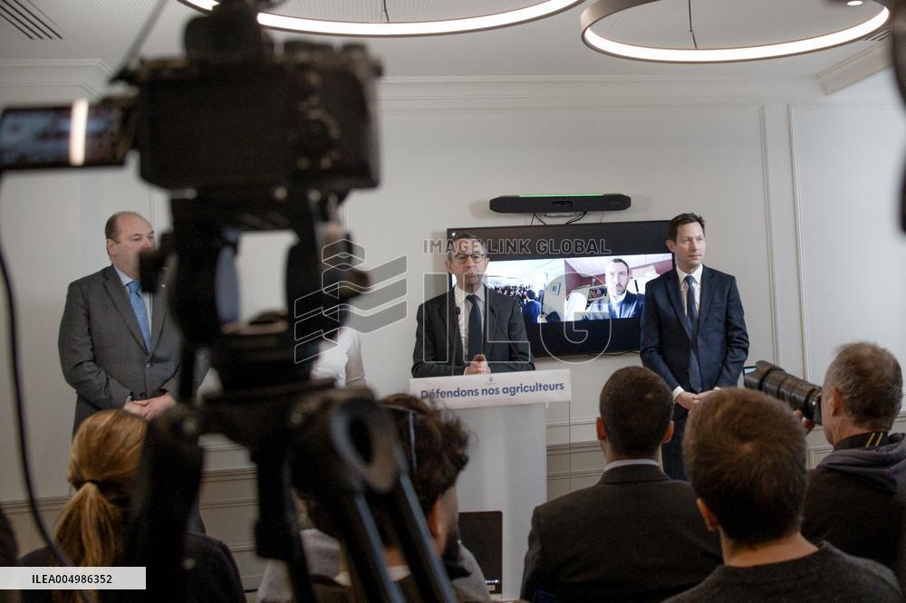 Les Republicains Meeting After Clashes Between Farmers And Breeders - Paris