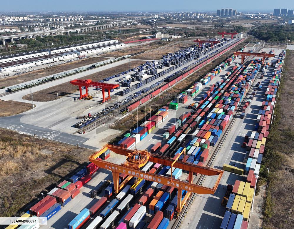 Nanchang International Land Port Foreign Trade Train